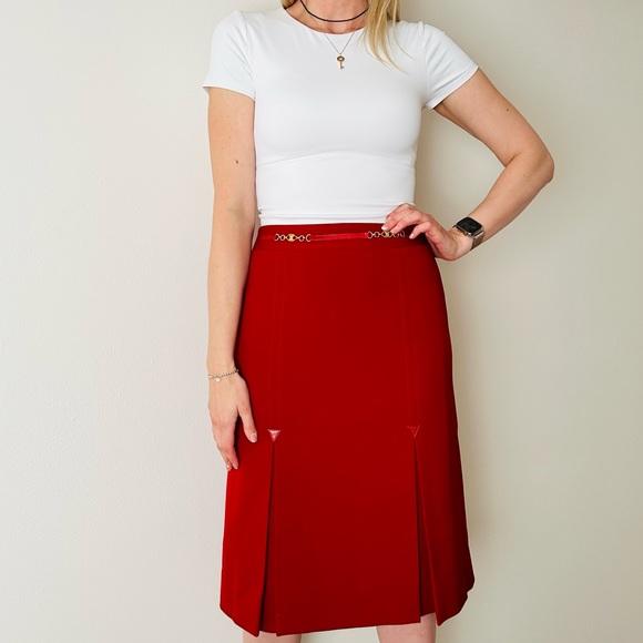 Authentic Celine 100% wool pleated midi skirt with gold chain waist saffron red - Picture 3 of 12
